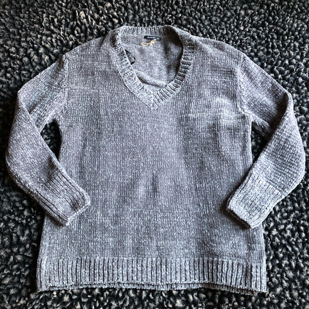 NWOT Annabelle chanille gray sweater Small medium